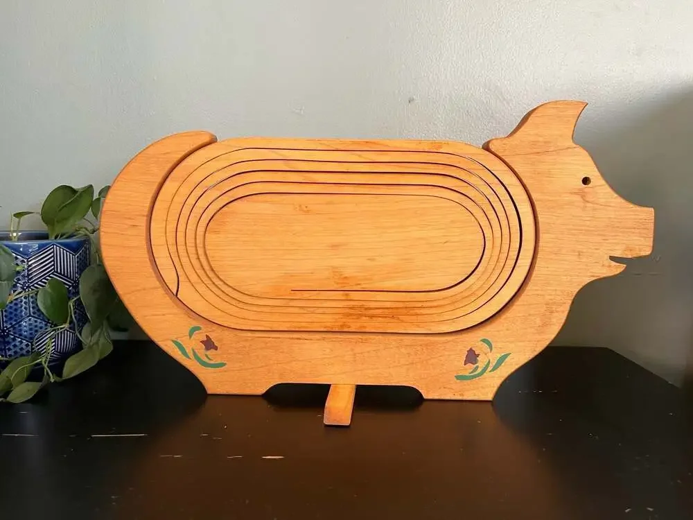 Vintage Wooden Pig Collapsible Trivet with Pineapple Motif